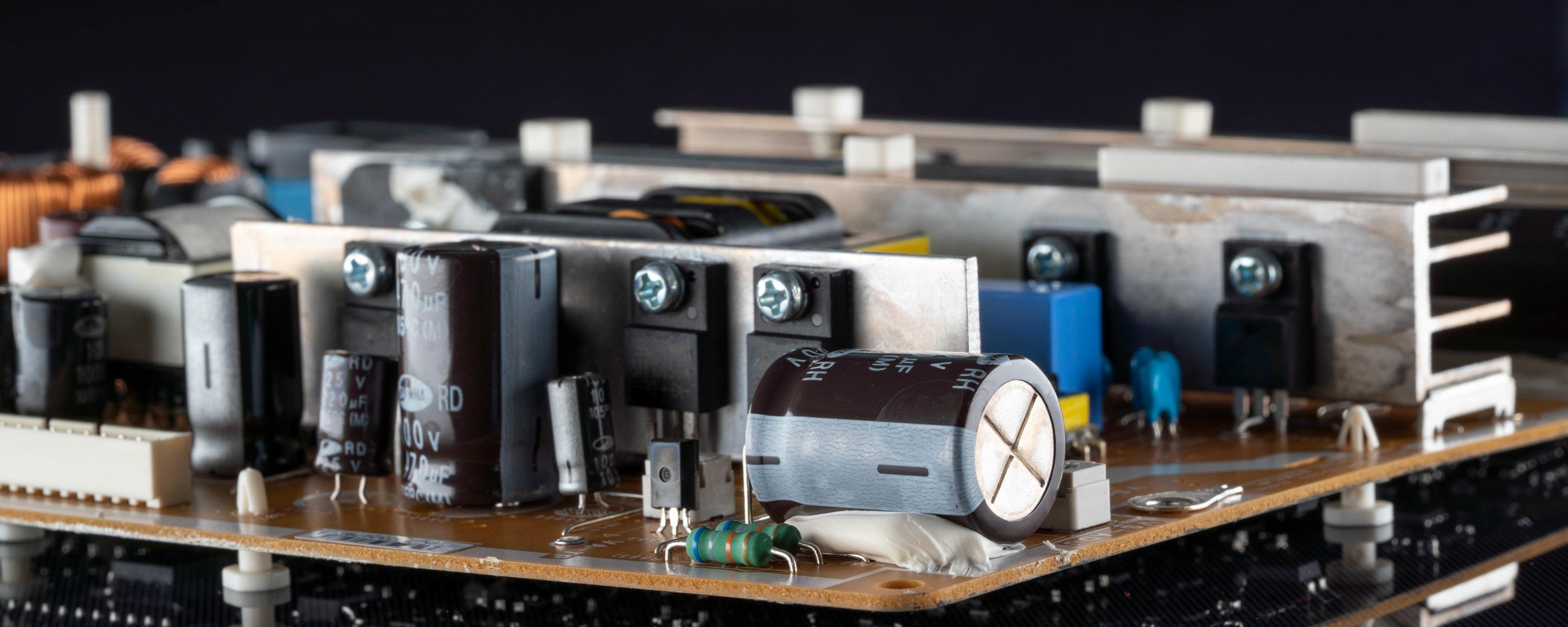 Linear versus switching power supplies image